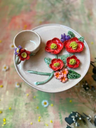 El Yapımı Tasarım Seramik Kırmızı Çiçekli Fincan Set