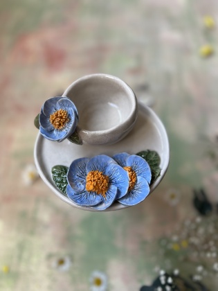 El Yapımı Mavi Büyük Çiçekli Tasarım Seramik Fincan Seti