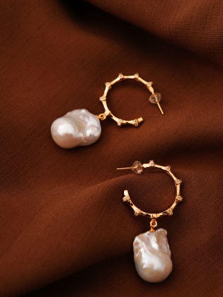 Handmade Design Baroque Pearl Silver Earrings