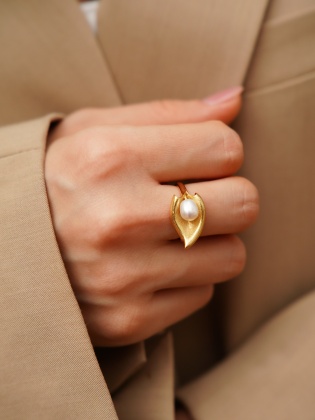 Handmade Design Silver Ring with Pearl