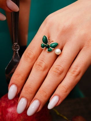 Handmade Silver Ring with Malahite and Pearl