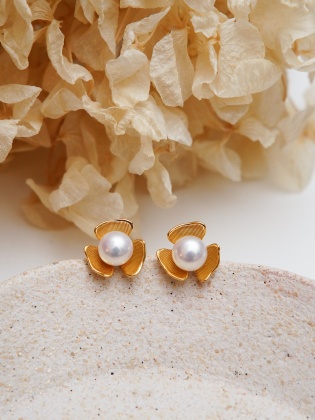 Pearl Silver Earrings with Floral Design