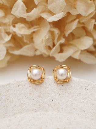 Silver Earrings with Pearls