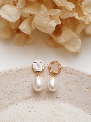 Pearl and Mother of Pearl Silver Earrings