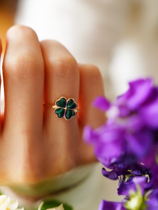 Silver Ring with Malachite Stone