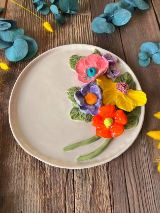 Big Plate with Colorful Bouquet Design