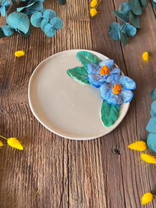 Mug Plate with Blue Flowers