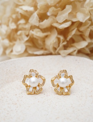 Handmade Mother of Pearl and Pearl Design Silver Earrings
