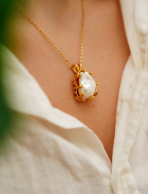 Handmade Gold Plated Brass Necklace with Pearl