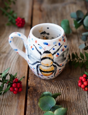 Handmade Tile Mug Bee