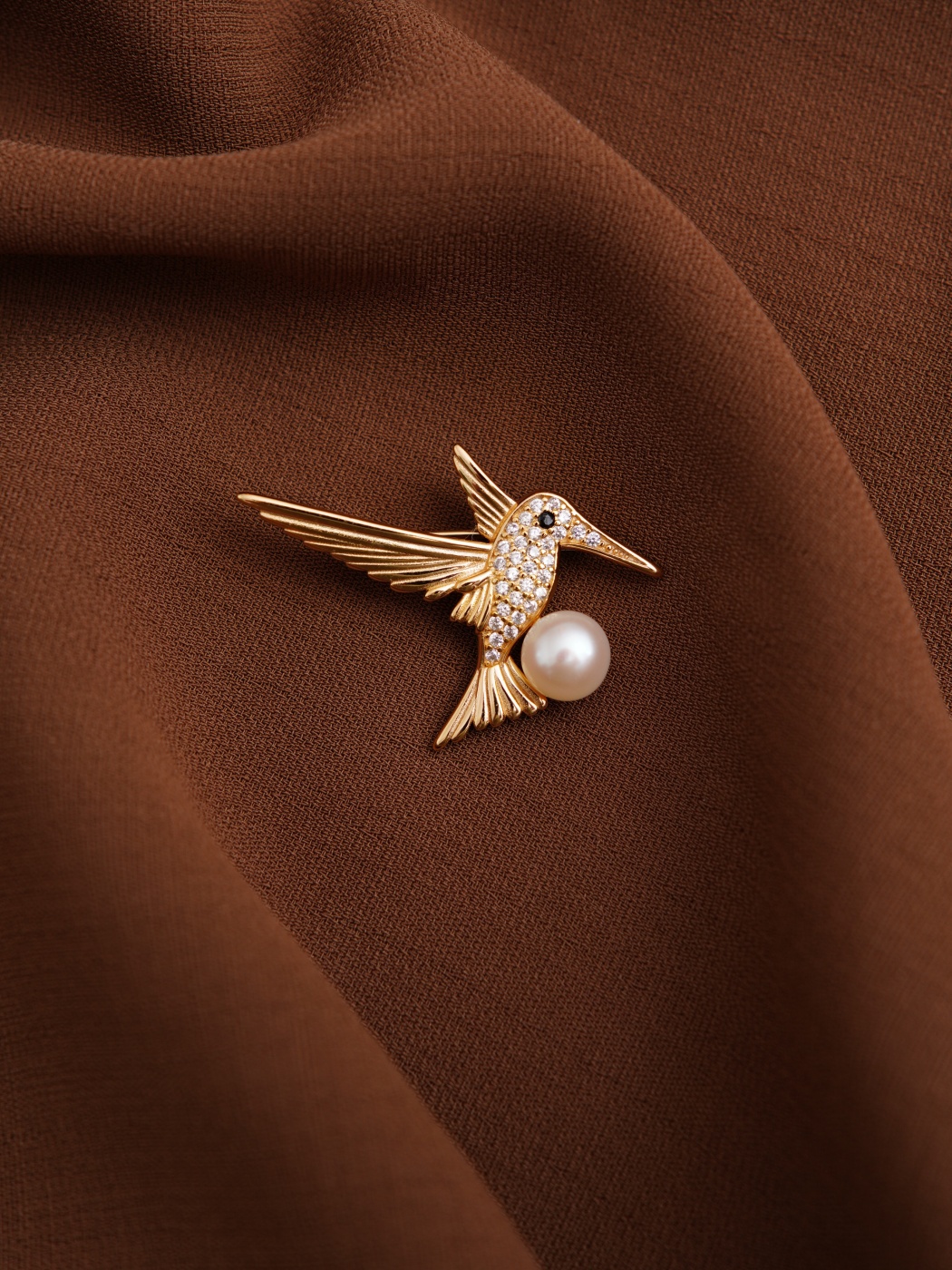 Handmade Design Silver Brooch with Hummingbird Design