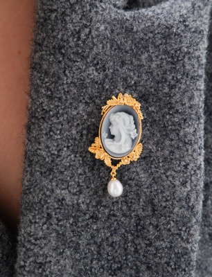 El Yapımı Gümüş Broş Cameo Tasarımlı Oniks Taş ve İncili