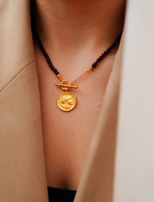 El Yapımı Garnet Taşlı Antik Para Tasarımlı Gümüş Kolye