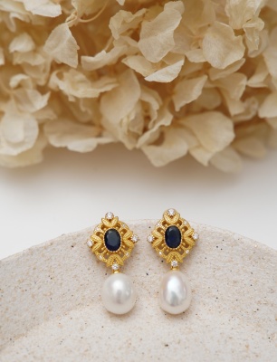 Silver Earrings with Pearl