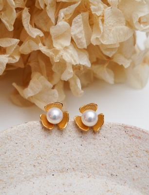 Pearl Silver Earrings with Floral Design