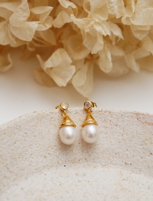 Pearl Silver Earrings with Zircon Details