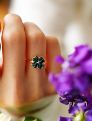 Silver Ring with Malachite Stone