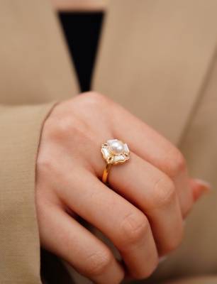 Pearl and Mother of Pearl Silver Ring