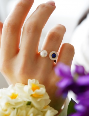 Handmade Design Pearl, Mother-of-Pearl and Lapis Stone Silver Ring