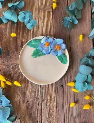 Mug Plate with Blue Flowers