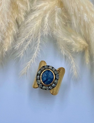 Silver Ring with Sapphire and Raw Diamonds