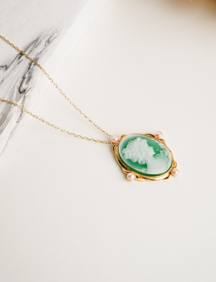 Yeşil Akik Taşlı Cameo Gümüş Kolye