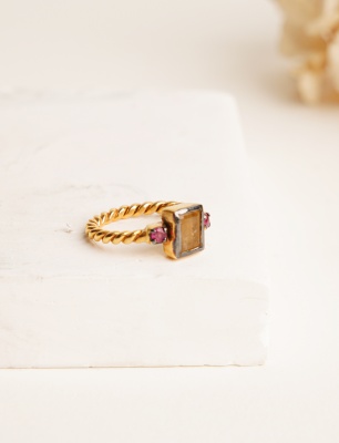 Kuvars ve Yakut Taşlı Gümüş Yüzük