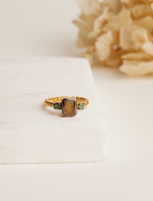 Kuvars ve Zümrüt Taşlı Gümüş Yüzük