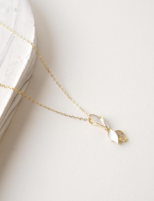 Yaprak Tasarım Gümüş Kolye