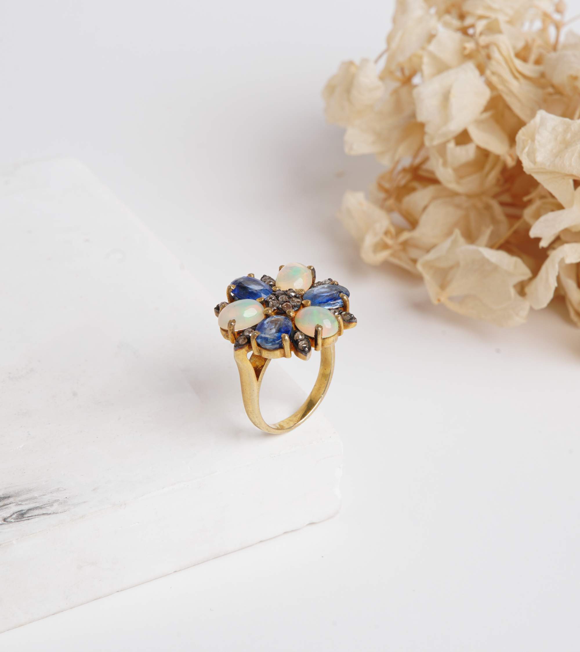 Kyanit ve Opal Taşlı Elmas Gümüş Yüzük