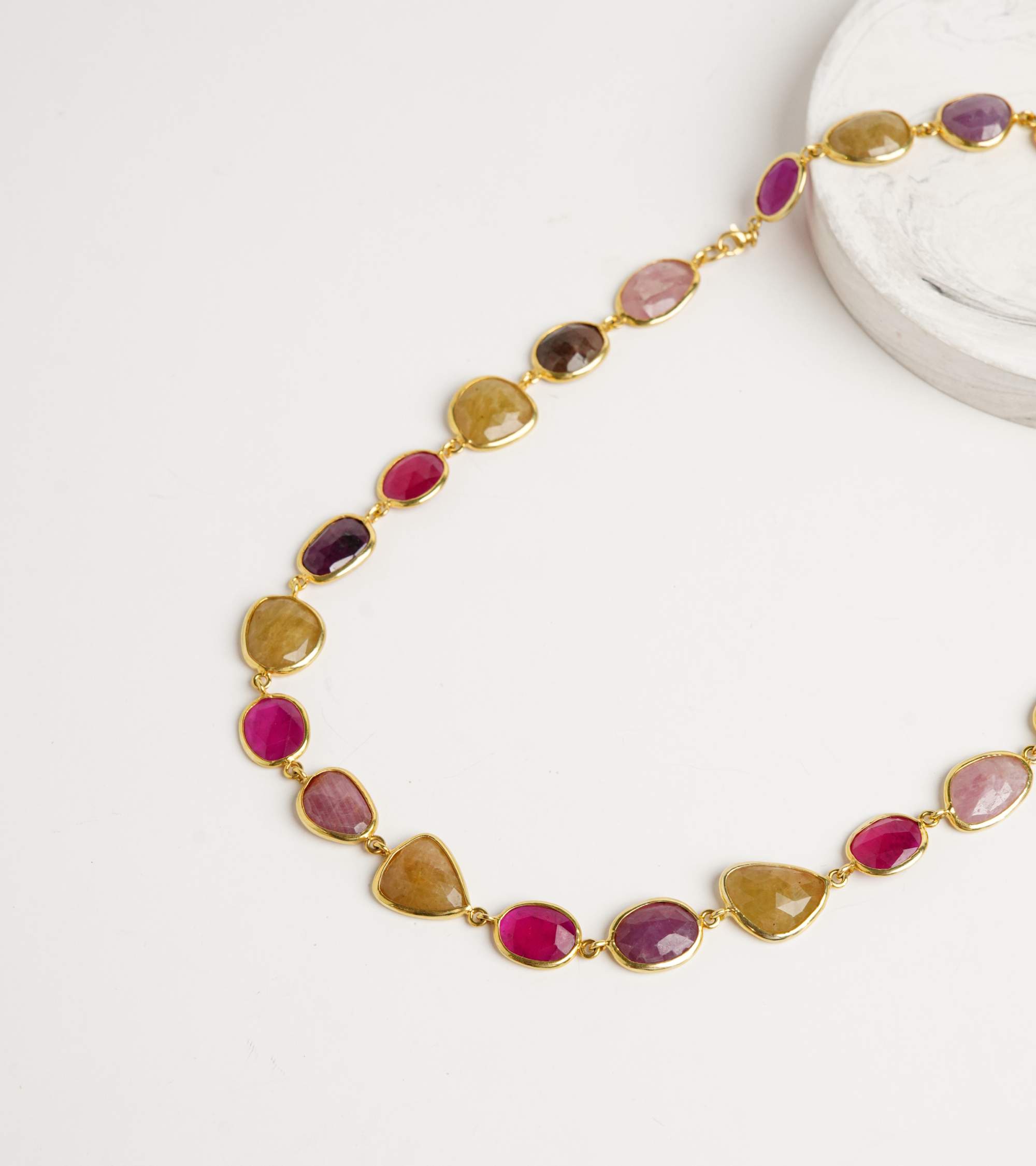 Safir, Yakut Taşlı Gümüş Kolye