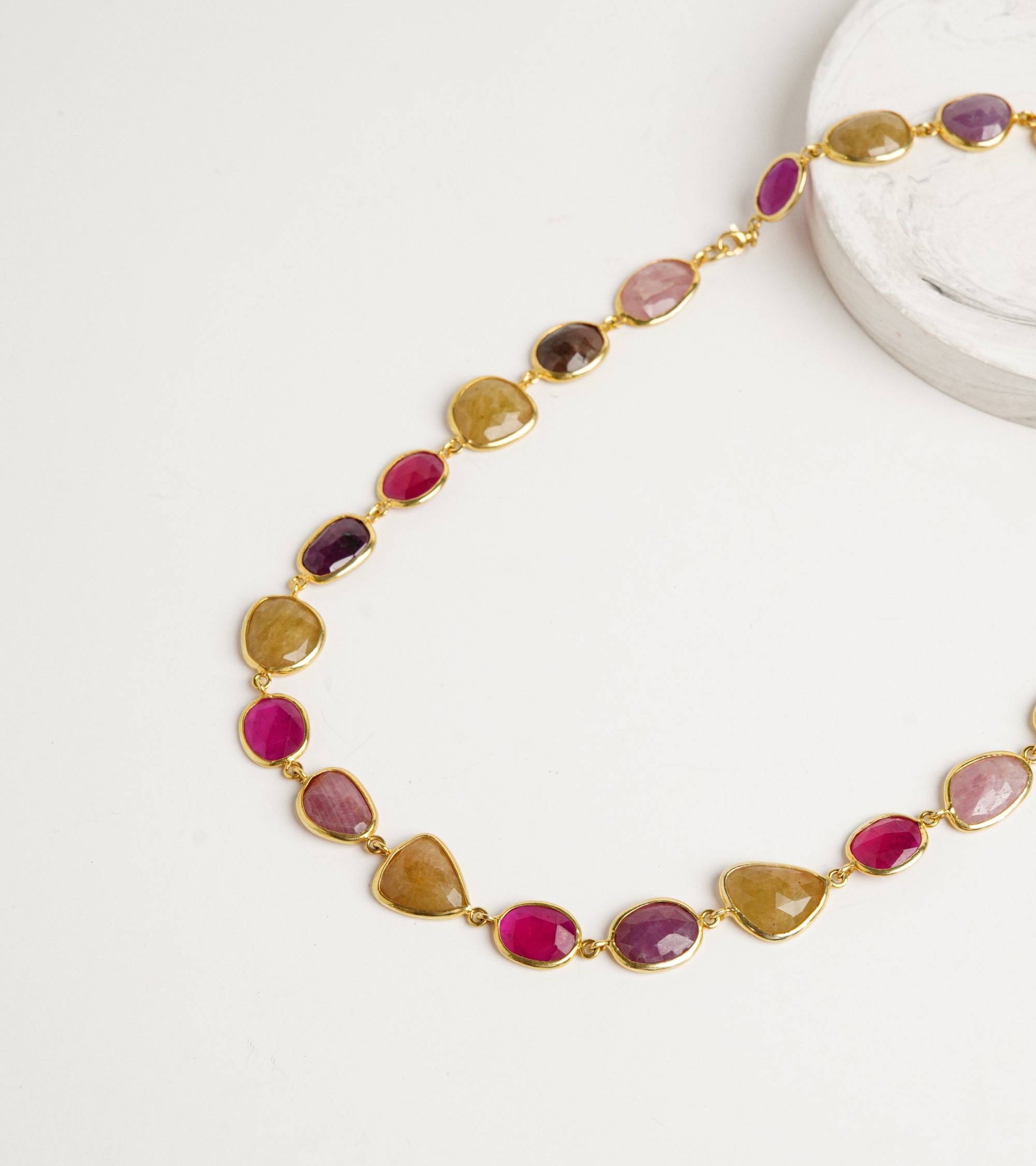 Safir, Yakut Taşlı Gümüş Kolye