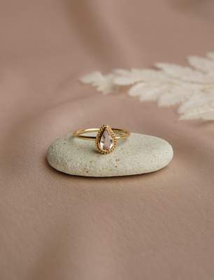 14K Gold Ring with Quartz Stone